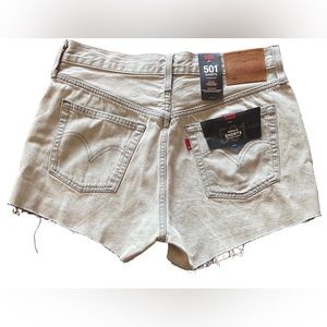 New Levi’s 501 Shorts High Rise 100% Cotton Signature Button Fly Women’s Size 29